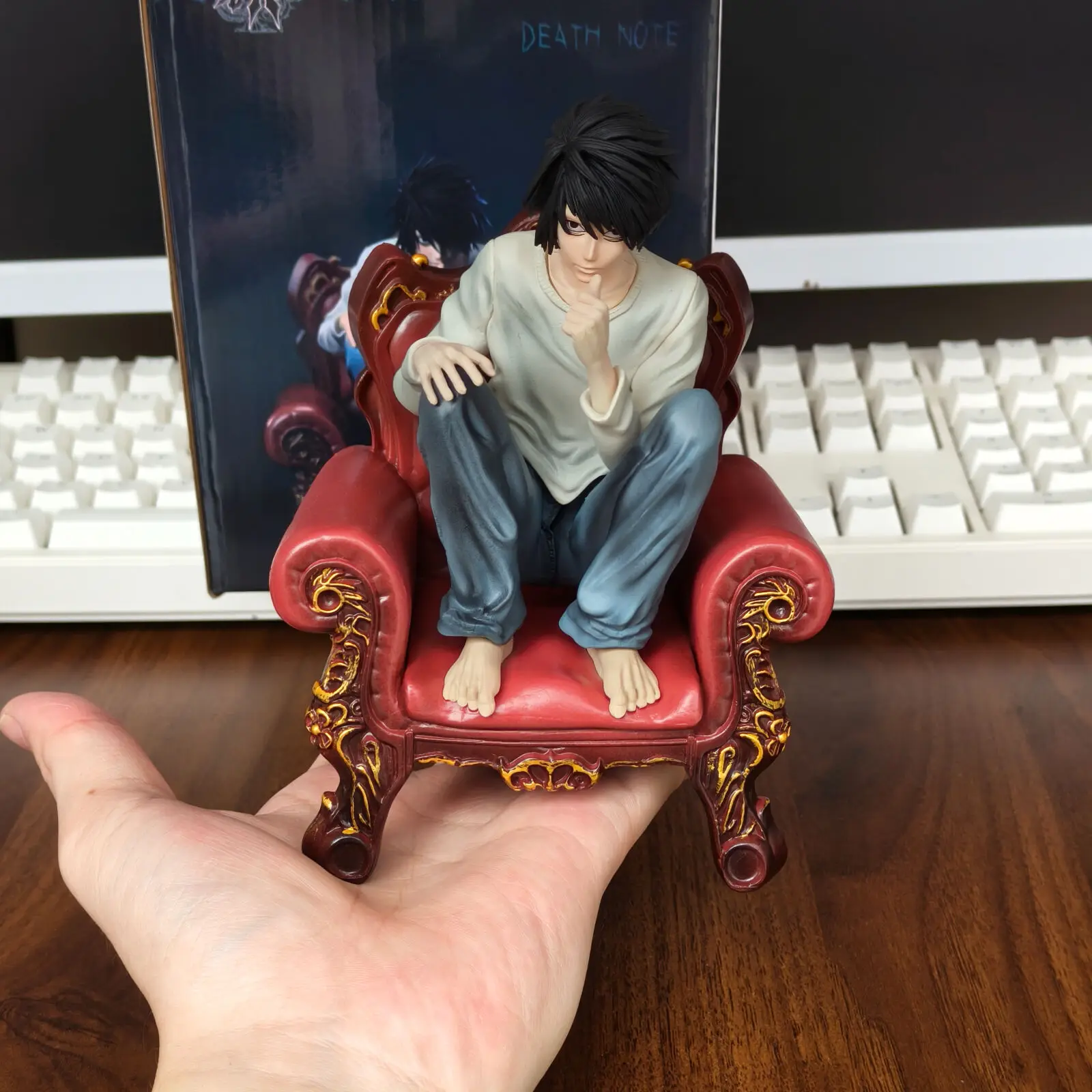 NEW Full Painted Death Note L. Lawliet Squatting Sofa Figurine Model Death Note Decoration Collection Doll Gift Figure Character