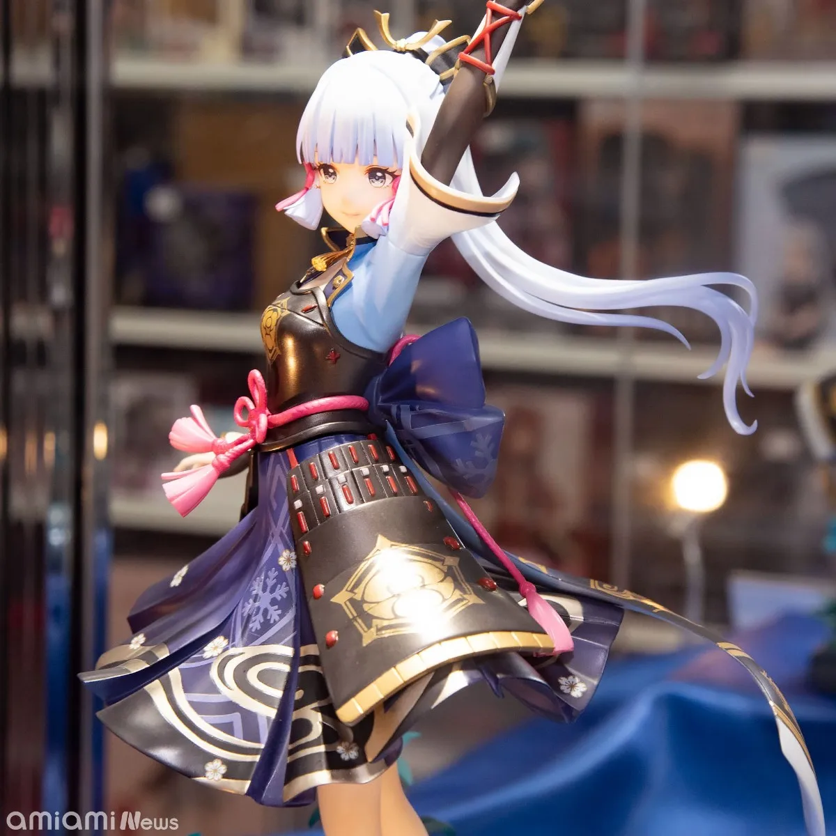 25CM Anime Game Genshin Impact Kamisato Ayaka Figure Egret Shuanghua Standing Scene Model Toy Gift Collection Action Figure - Image 4