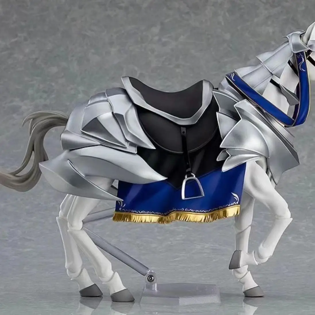 Ko Figma 568 Dx Artoria Pendragon Action Doll High Quality White Dead 2.0 Armored Anime Joint Collection Toy Gifts - Image 8