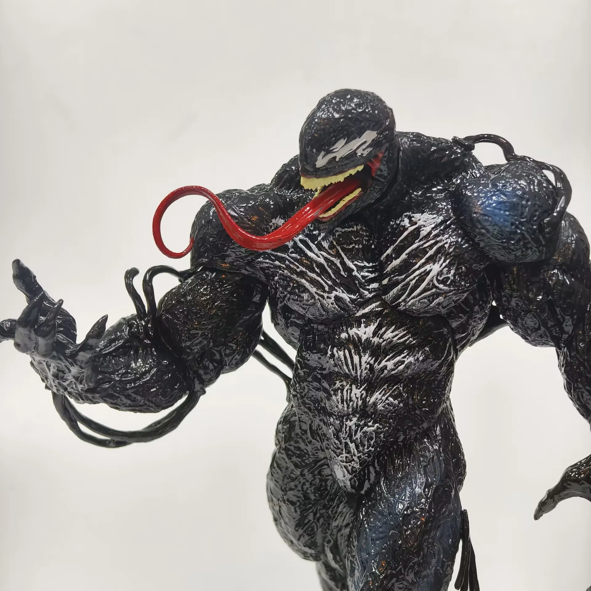 2025 Popular New Product 30CM Red Venom Handmade, Black Venom DIY Desktop Decoration Ornament Christmas Gift - Image 5