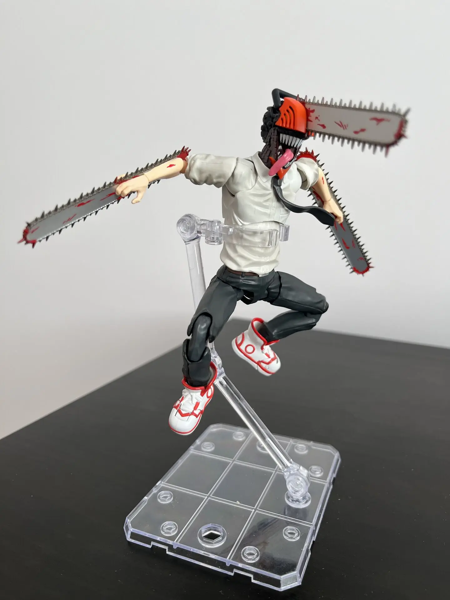 BANDAI 15CM Anime Chainsaw Man Figure Standing SHF Aciton Figure Replacement Face Hand Model Toy Doll Collection Gift PVC