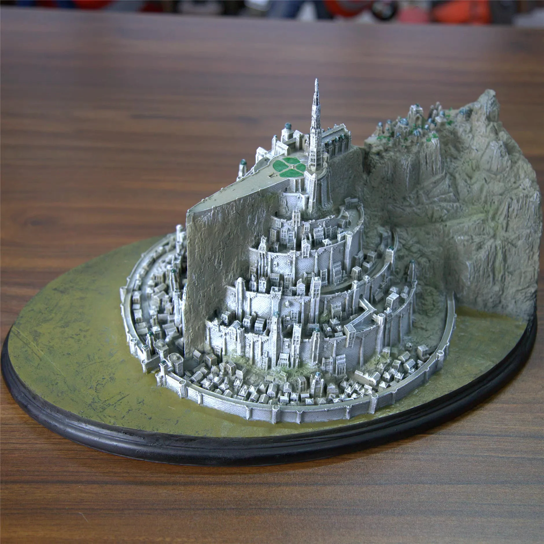 Lord Large size White City Castle Minas Tirith resin Statue Collection Model High Quality Action Figures home decor ornament