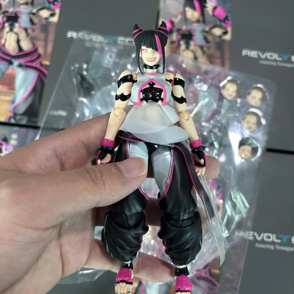 In Stock Kaiyodo Revoltech Amazing Yamaguchi Han Juri Street Fighter 4 Action Figure Toy Model Gift - Image 3