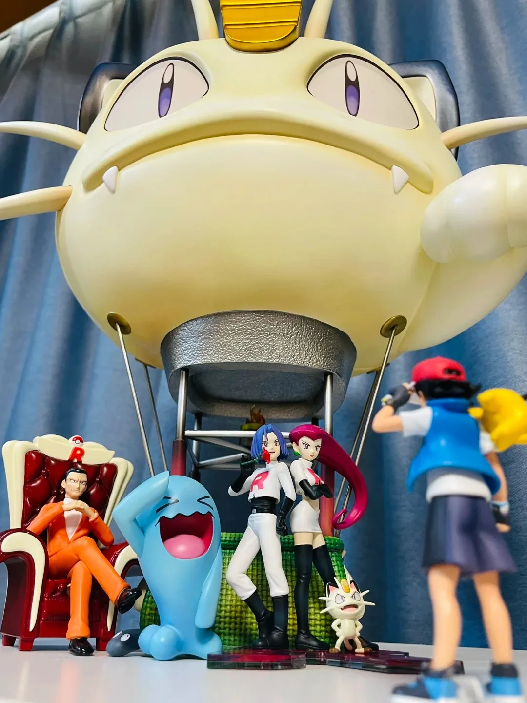 40cm Rocket Team Anime Figure Meowth Hot Air Balloon Figures Wobbuffet Figures Pvc Statue Collection Model Custom Gifts Toys