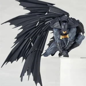 Batman 15cm Moveable PVC Action Figure Collectible Model Toy