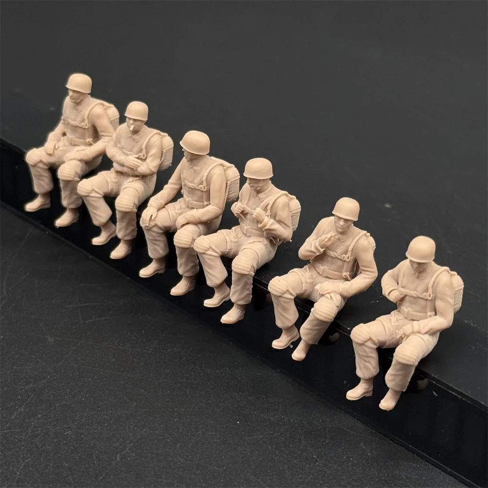1/48 1/72 Scale German Paratroopers Seated for 6 Figures Unpainted Resin Model kit Military Miniature Soldiers Collection - Image 3