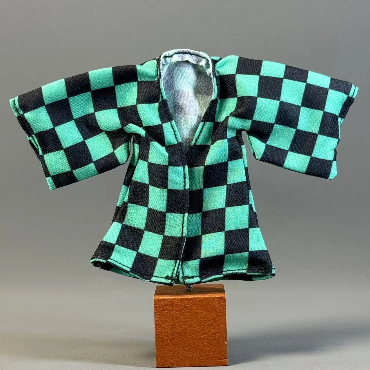 1/12 Scale Japanese Anime Kamado Tanjirou Plaid Cloth Kimono Coat Wire Shaped Short Cloak Clothes Model for Shf 6" Male Body - Image 7