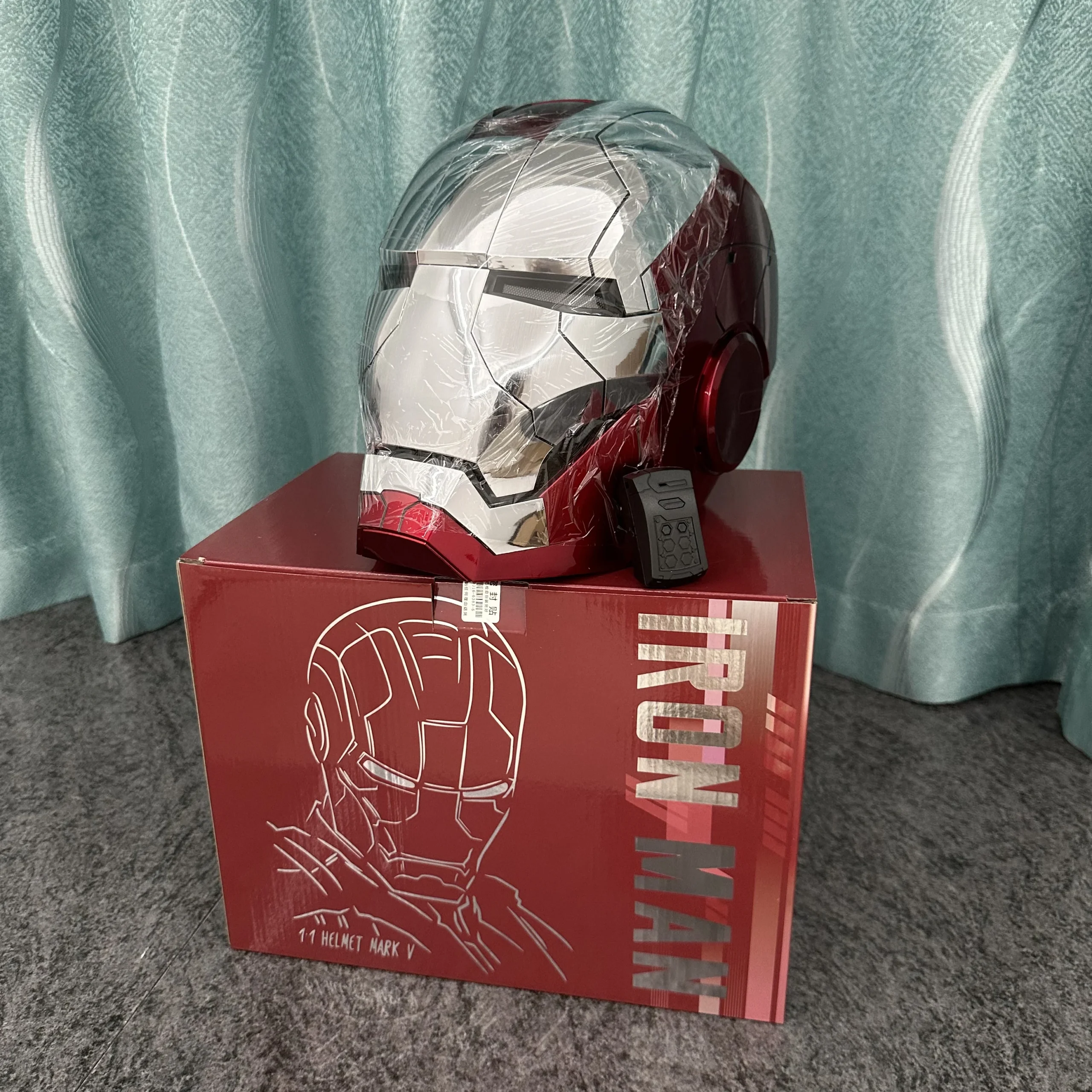 Iron Man Helmet Mk5 Electric Voice Activated Control Wearable Mask 1:1 Automatic Opening Closing Model Figure Adult Toy Gift - Image 4