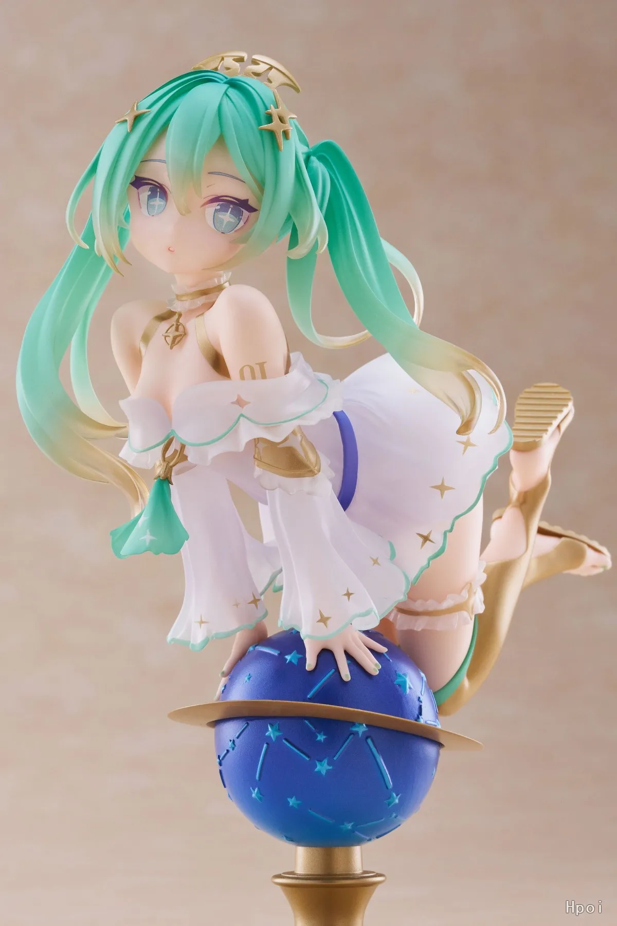 16CM Anime Hatsune Miku Figure Glittering Star ver 39th Anniversary Globe Scene Model Toy Gift Collection Action Figure PVC