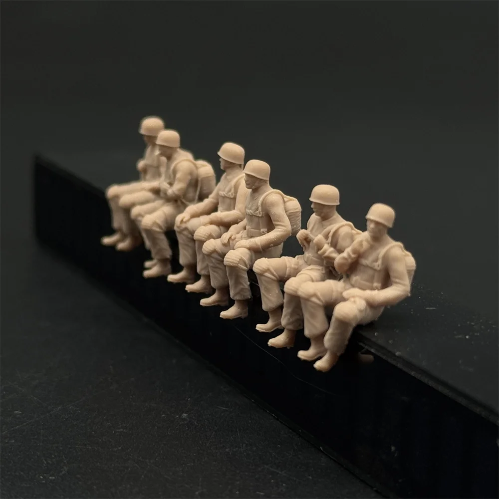 1/48 1/72 Scale German Paratroopers Seated for 6 Figures Unpainted Resin Model kit Military Miniature Soldiers Collection - Image 5