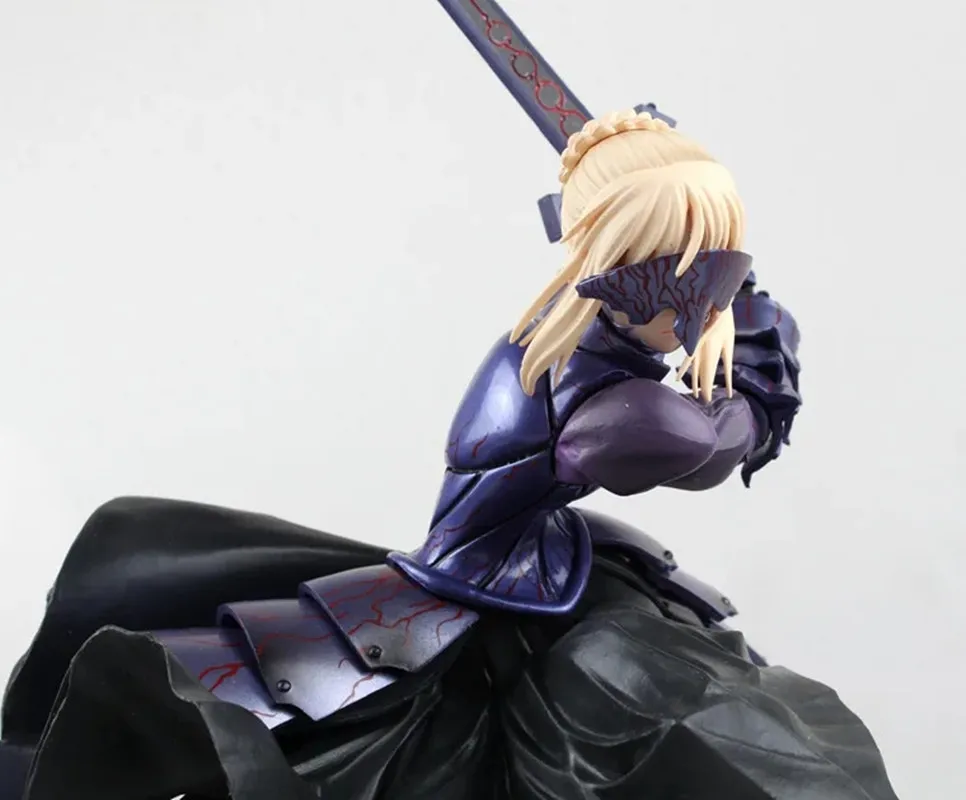 Fate/Stay Night Altria Pendragon Black Saber Hammer Anime Action Figure 18CM Multi-Jointed Toy Model for Collectors And Gifts - Image 4