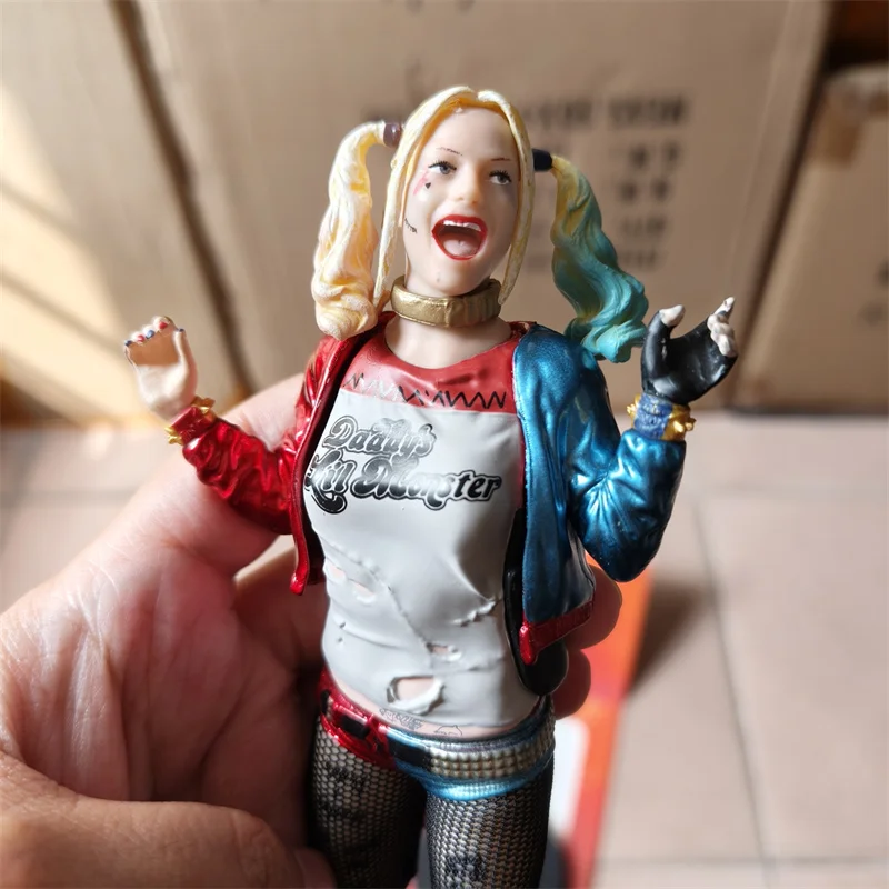 Joker Figures Harley Quinn Action Figure 1/12 With Real Clothes Clown Girl Real Silk Stockings Collectible Model Toys 19cm Gifts
