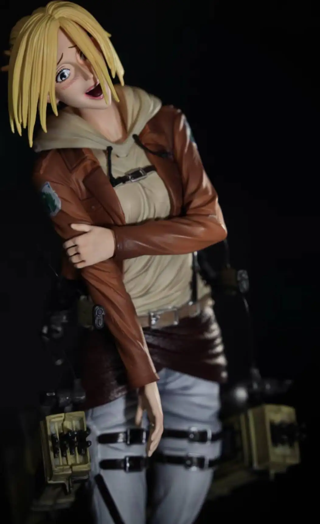 【IN STOCK】28cm Attack on Titan Anime Figures Annie Leonhart Figures PVC Statue Collection Model Room Decoration Gift Toy