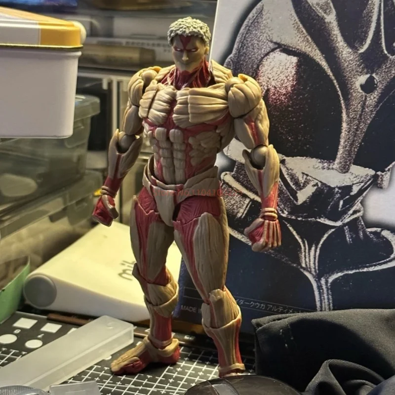 Attack on Titan Figure Revoltech The Armored Titan Action Figures Amazing Yamaguchi Yoroi no Kyojin Reiner Braun PVC Model Toys