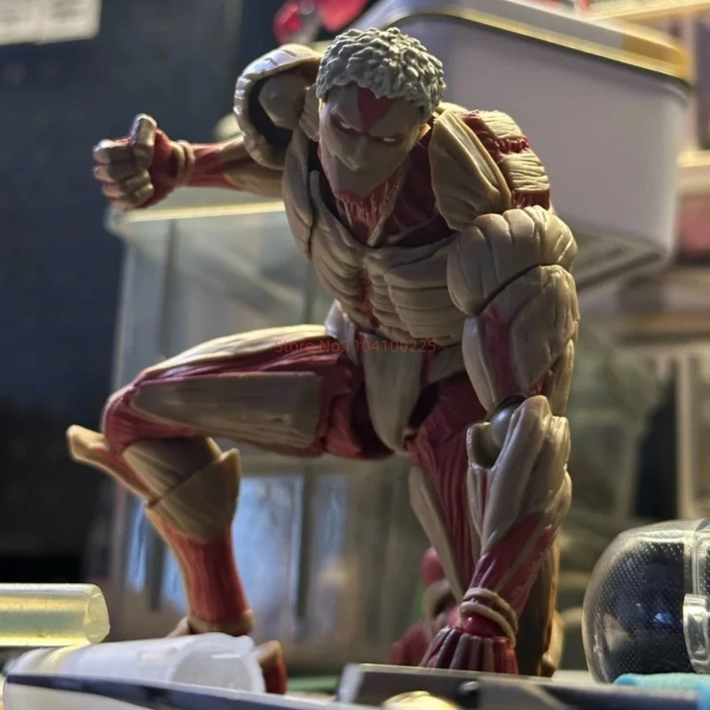 Attack on Titan Figure Revoltech The Armored Titan Action Figures Amazing Yamaguchi Yoroi no Kyojin Reiner Braun PVC Model Toys