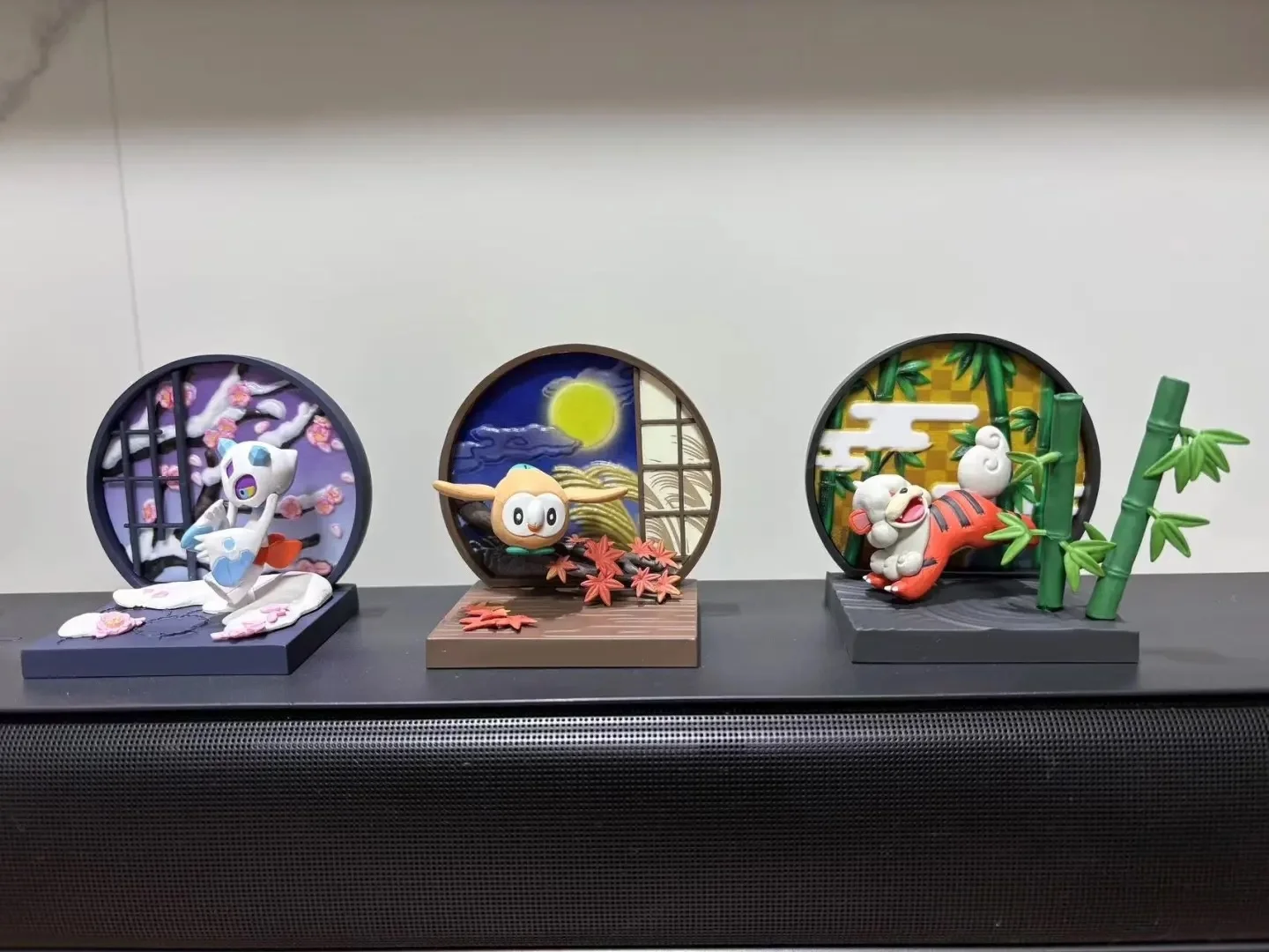 Re-Ment Pokemon Japanese style Window Pikachu Darumaka Vaporeon Hisuian Growlithe Gyarados Rowlet Froslass PVC Model Toys