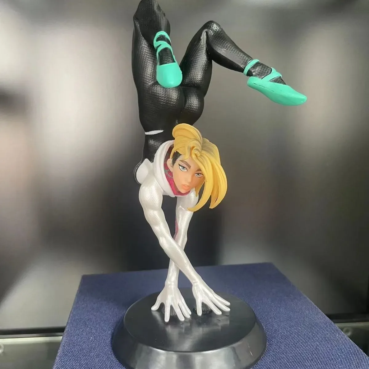 18cm Spider Gwen Figure Movie Role Gwen Action Figurine Collectible Toys Decoration Pvc Spider Girl Anime Figure Model Doll Gift - Image 3