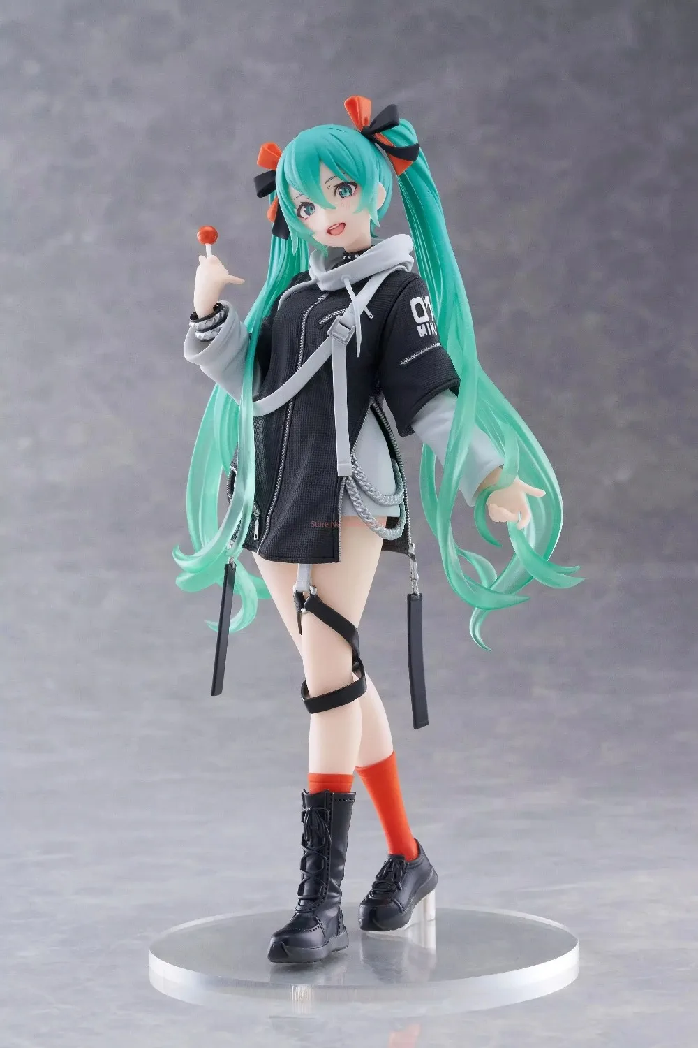 In Stock Authentic TAITO Fashion VOCALOID Hatsune Miku Punk Future Scenery Manual Model Toys Holiday Gifts