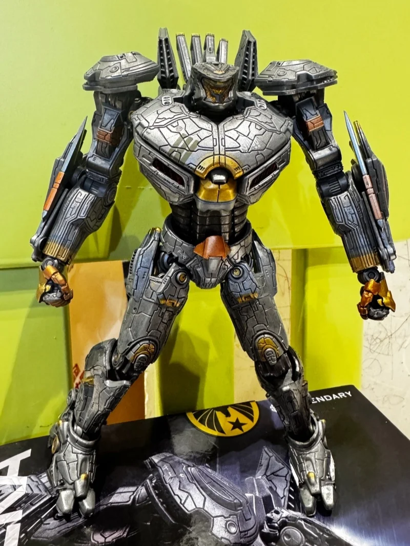 Lingjihun Genuine Pacific Rim Striker Eureka Mecha Action Figure Movable Joints Collectible Robot Model Toys Boy Birthday Gift