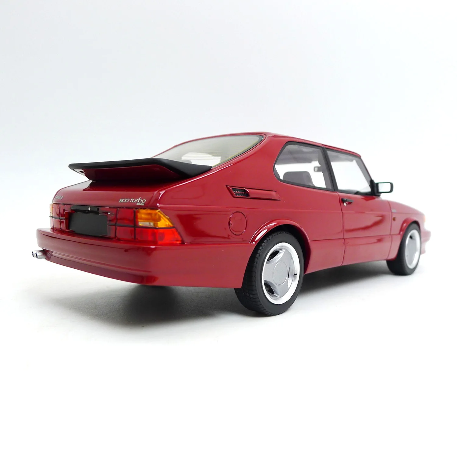 1/18 SAAB 900 Turbo T16 Airflow Resin Model Car DNA Collectibles