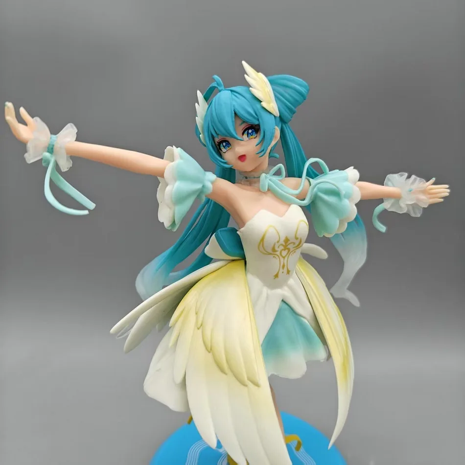 New Hatsune Miku Chang’e Anime Figure Bauhinia Classic Dance Swan Lake Action Golf Figure Pvc Banpresto Model Collection Toy