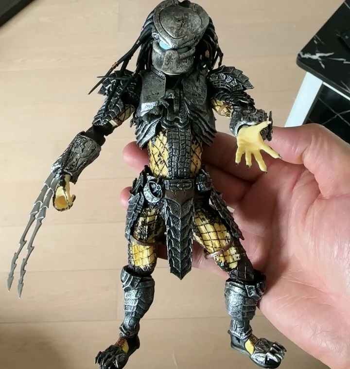 New Predator Vs. Alien (Avp) Action Figure Set – Highly Articulated Movie Collectible (Gift For Fans) 20cm Toy Gifts