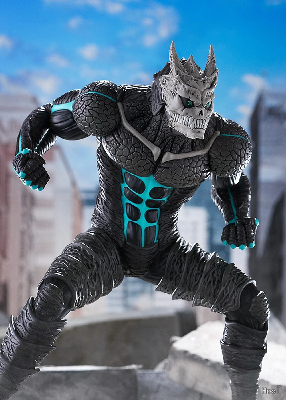 13CM Anime kaiju No.8 Figure Monster Anime Characteristics of Standing Posture And Punching Model Toy Gift Action Figure PVC