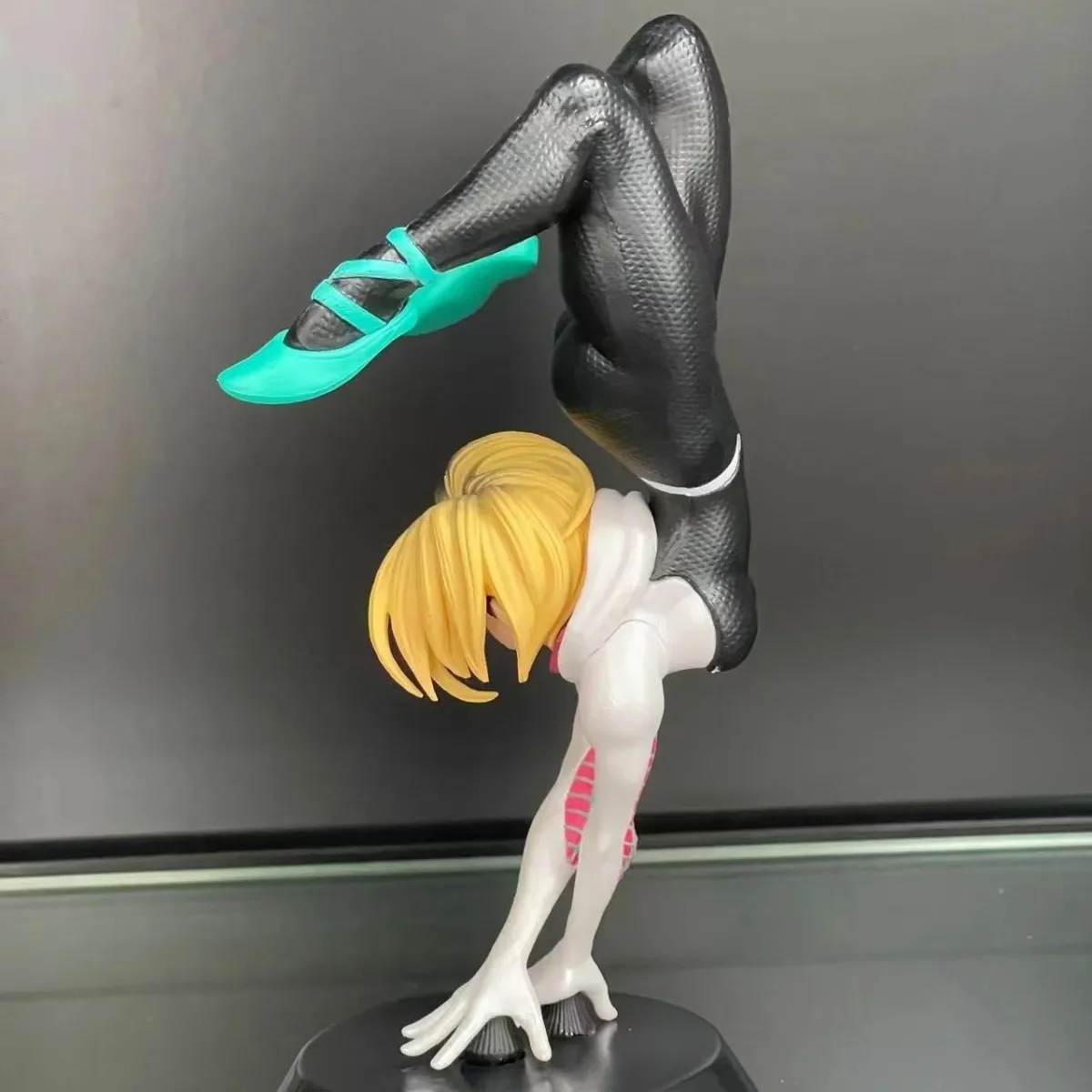 18cm Spider Gwen Figure Movie Role Gwen Action Figurine Collectible Toys Decoration Pvc Spider Girl Anime Figure Model Doll Gift - Image 4
